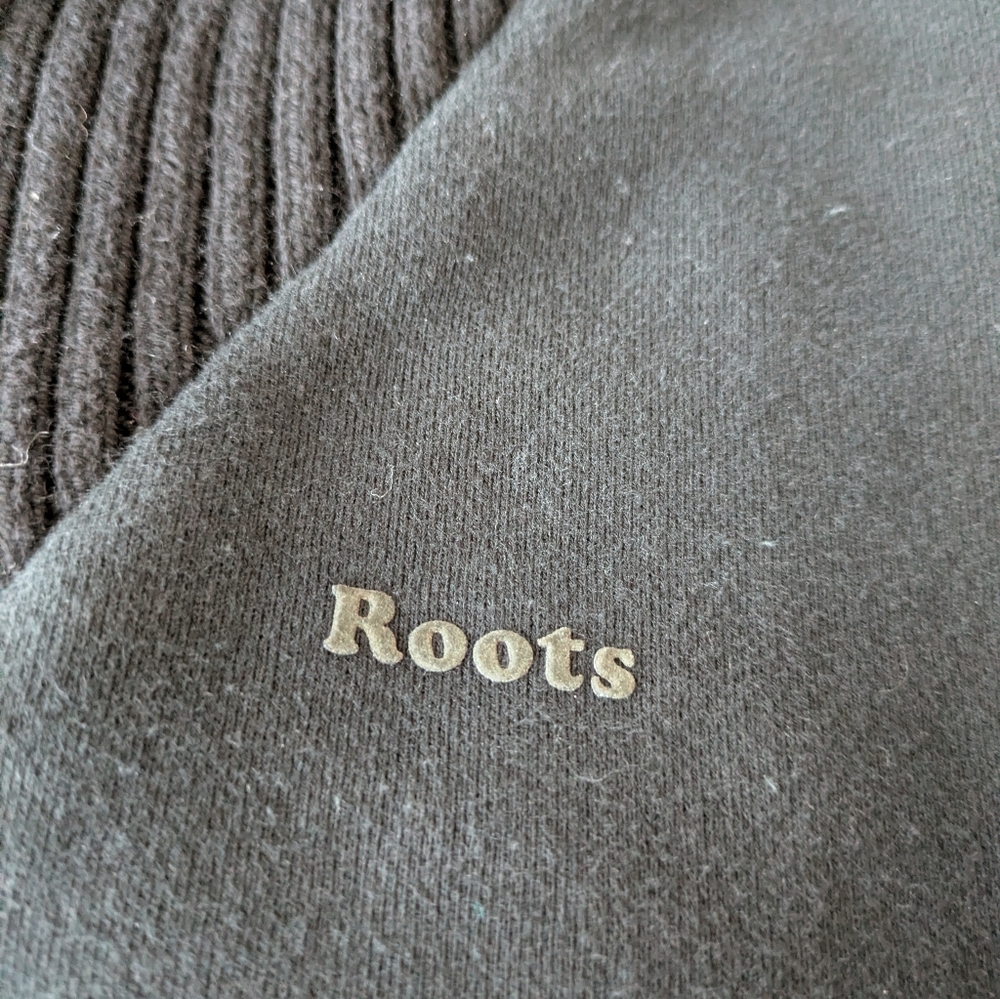 Roots Quarter Zip Pullover Sweater - Picture 2 of 3